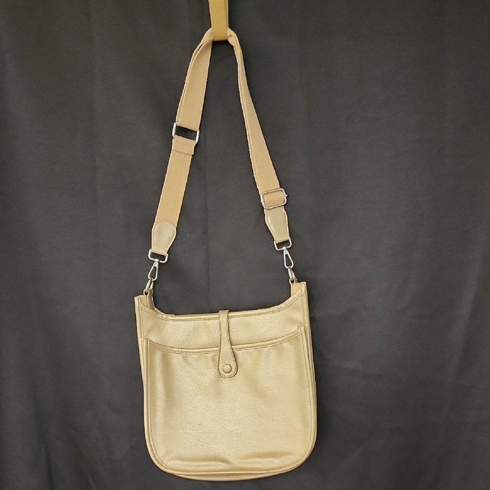 Unbranded Metalic Crossbody Messeger Bag With Guitar Strap